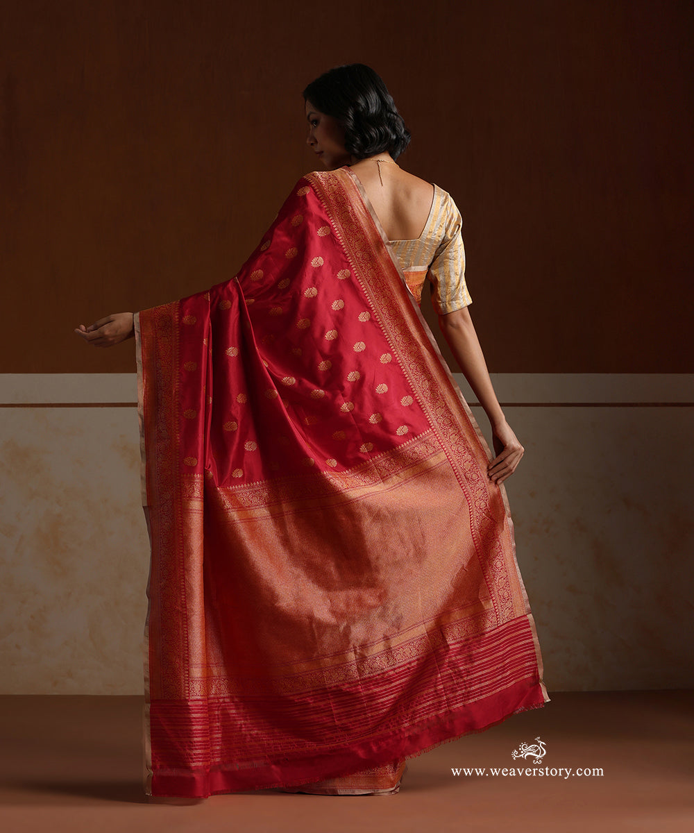 Handloom_Red_Pure_Katan_Silk_Banarasi_Saree_With_Gold_Booti_WeaverStory_03