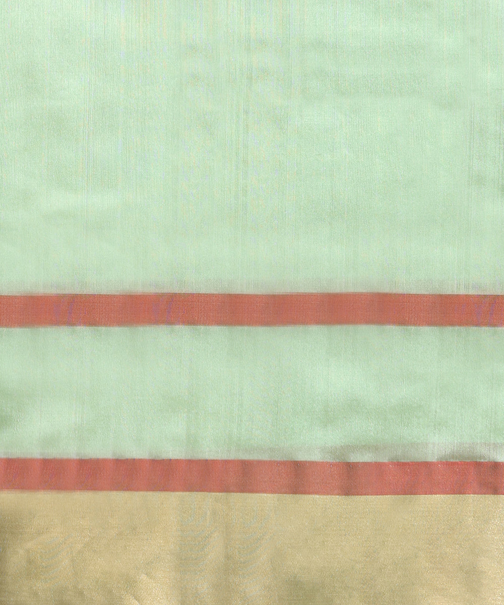 Handloom_Pastel_Pista_Green_Pure_Chanderi_Silk_Saree_With_All_Over_Gold_Kadhwa_Jaal_WeaverStory05