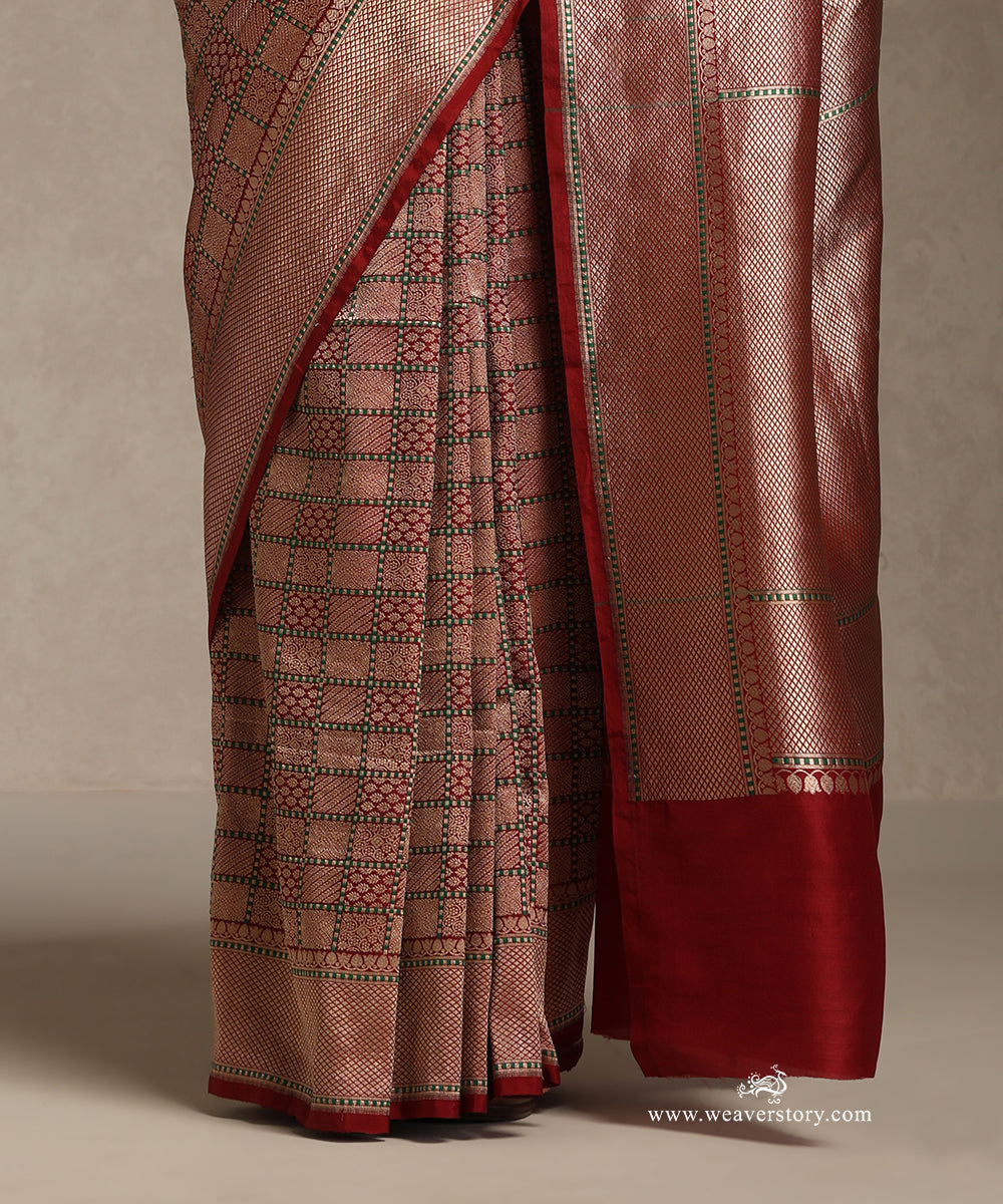 Red_Handloom_Banarasi_Saree_With_Zari_Checks_And_Green_Meenakari_WeaverStory_04
