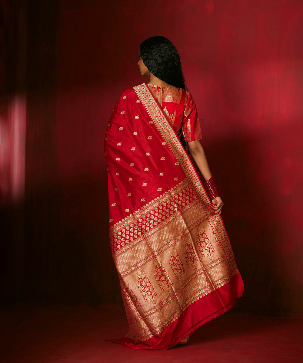 Handloom Red Pure Katan Silk Banarasi Saree With Kadhwa Booti And Border