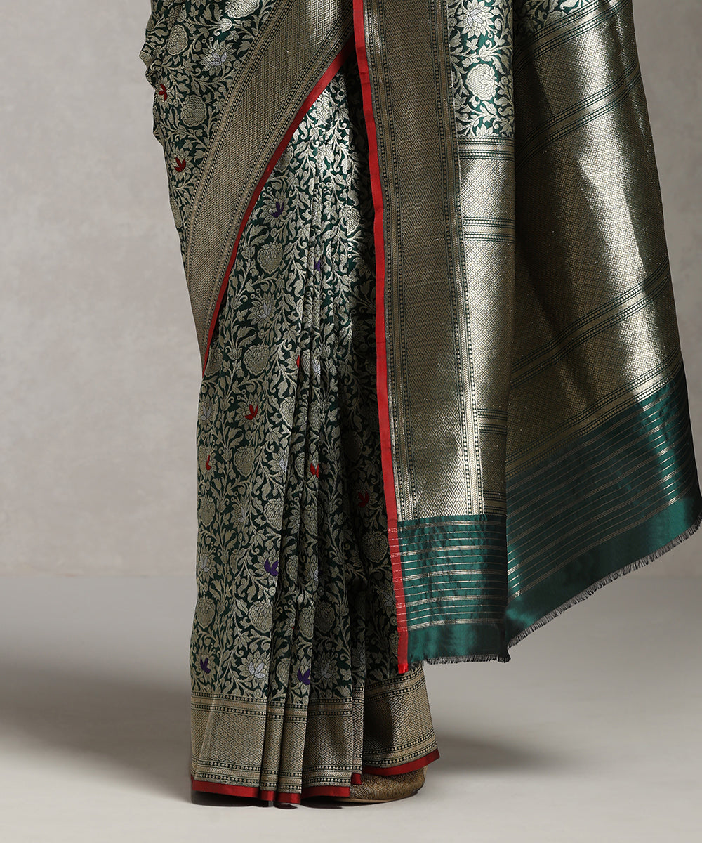 Green_Handloom_Pure_Katan_Silk_Kimkhab_Banarasi_Saree_With_Red_Selvedge_And_Meenakari_WeaverStory_04