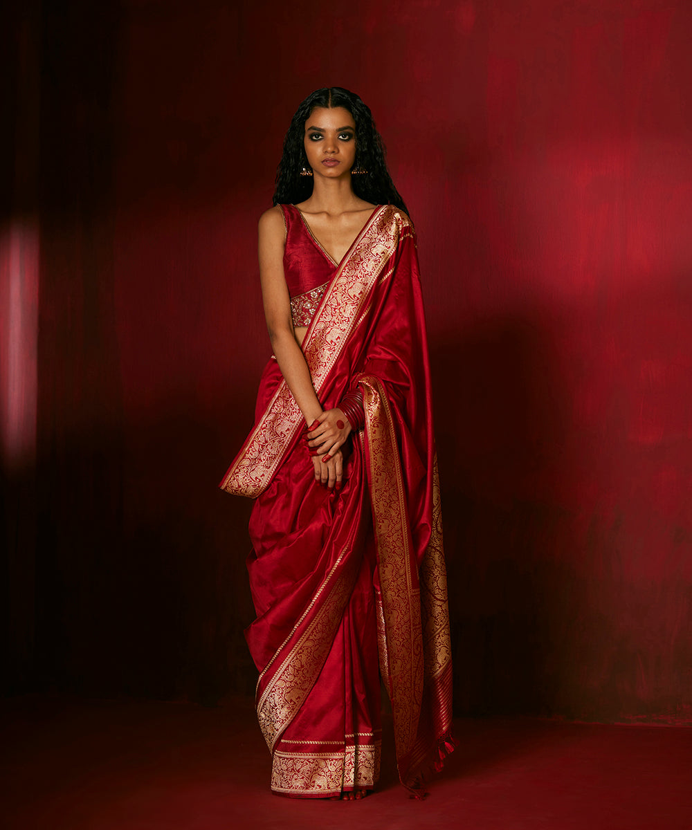 Red Handloom Pure Katan Silk Plain Banarasi Saree With Kadhwa Border And Palla In Zari - Pre Order