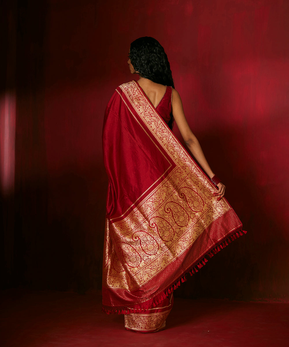 Red Handloom Pure Katan Silk Plain Banarasi Saree With Kadhwa Border And Palla In Zari - Pre Order