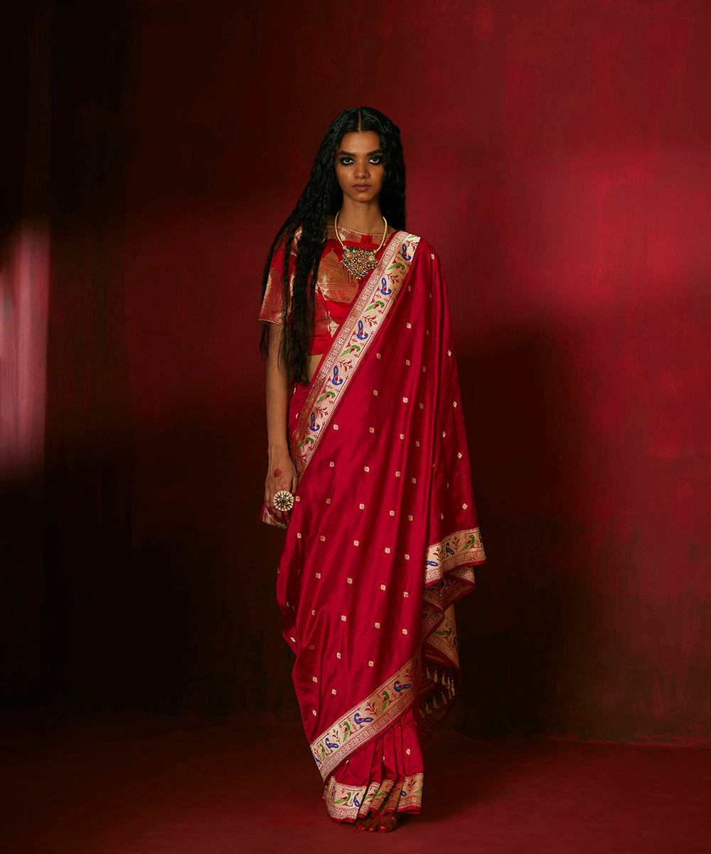 Red Handloom Pure Katan Silk Banarasi Saree With Paithani Border And Palla In Zari