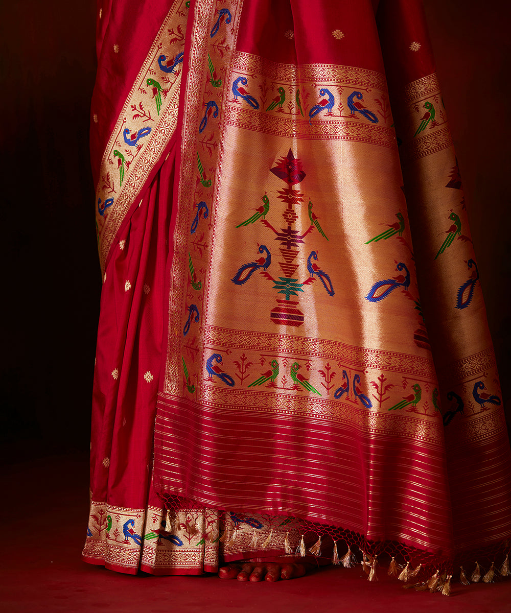Red Handloom Pure Katan Silk Banarasi Saree With Paithani Border And Palla In Zari