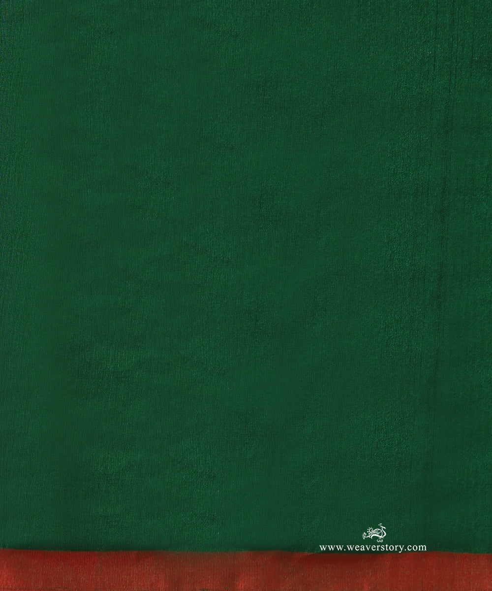 Green_Handloom_Pure_Silk_Chanderi_Saree_With_Red_Selvedge_WeaverStory_05