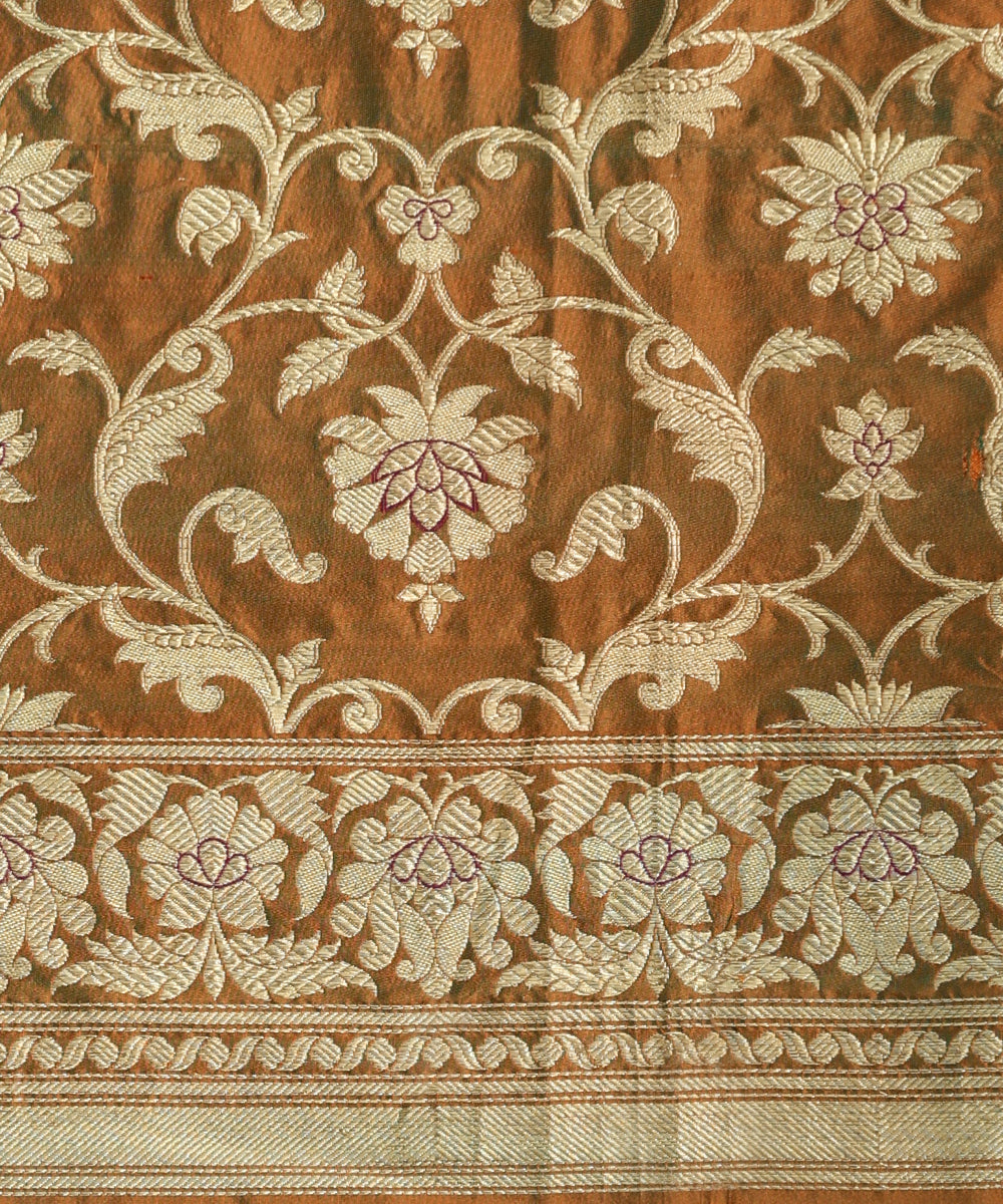 Orange_Handloom_Plain_Pure_Katan_Silk_Banarasi_Saree_With_Kadhwa_Meenakari_Border_WeaverStory_05
