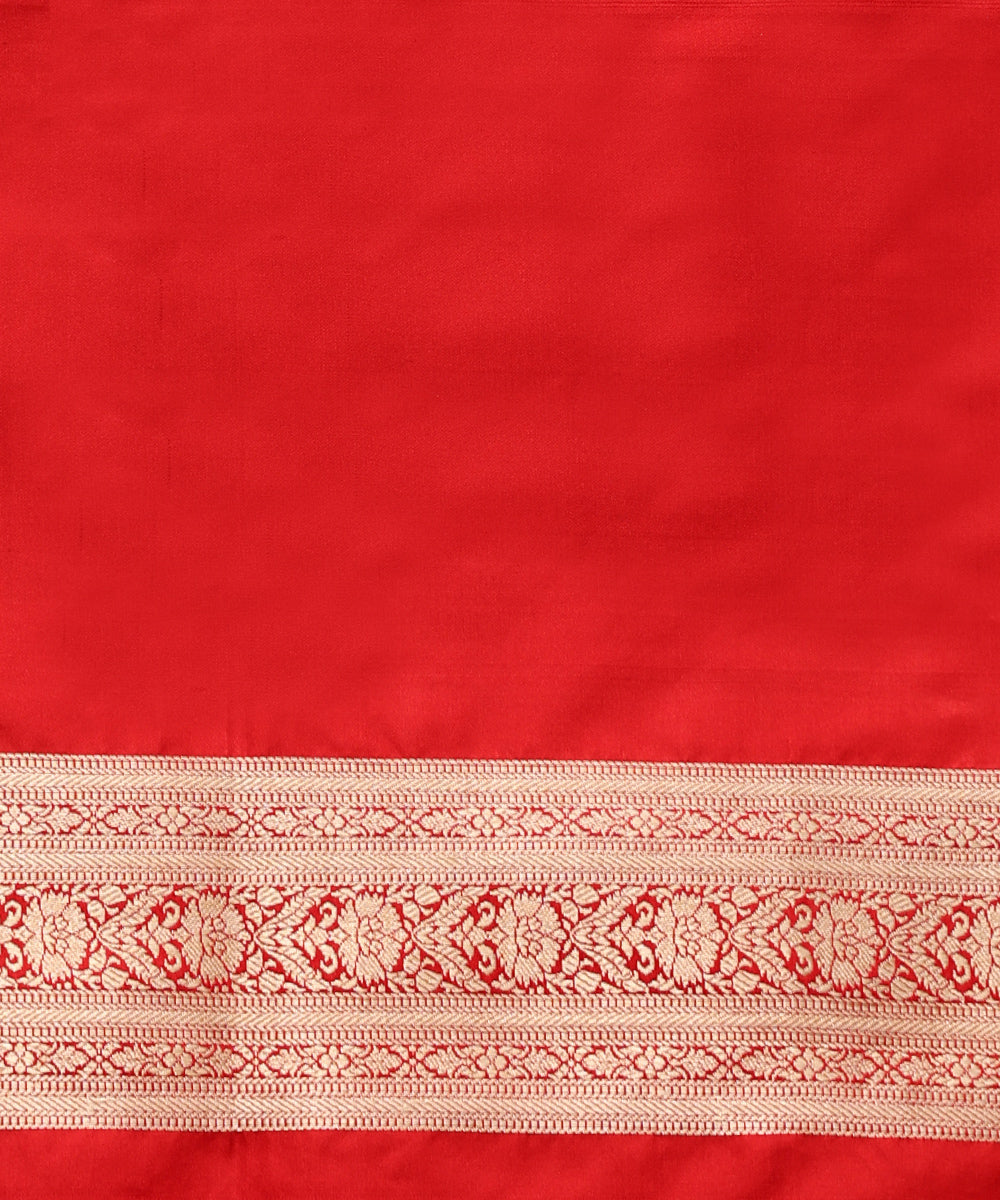 Purple_Handloom_Pure_Mashroo_Silk_Banarasi_Saree_With_Red_Border_WeaverStory_05