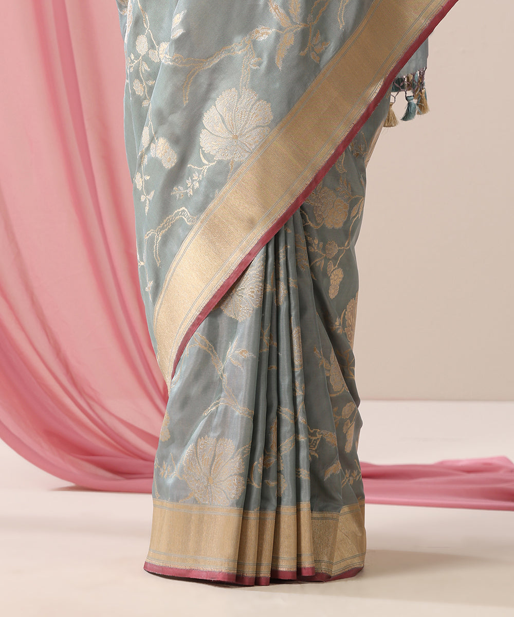 Handloom_Grey_Pure_Katan_Silk_Banarasi_Saree_With_Abstract_Floral_Motifs_WeaverStory_04