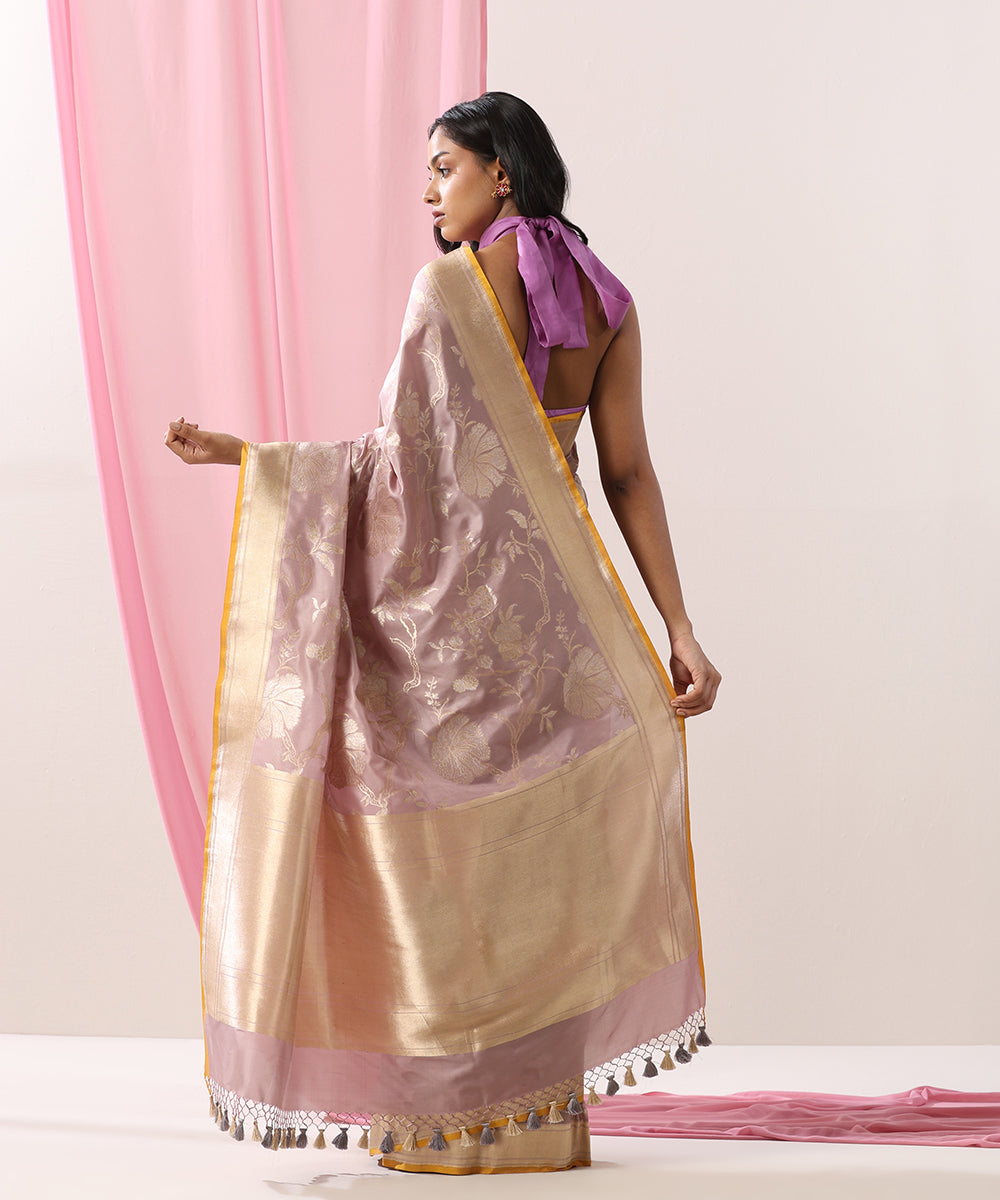 Mauve_Handloom_Pure_Katan_Silk_Banarasi_Saree_With_Abstract_Floral_Motifs_WeaverStory_03