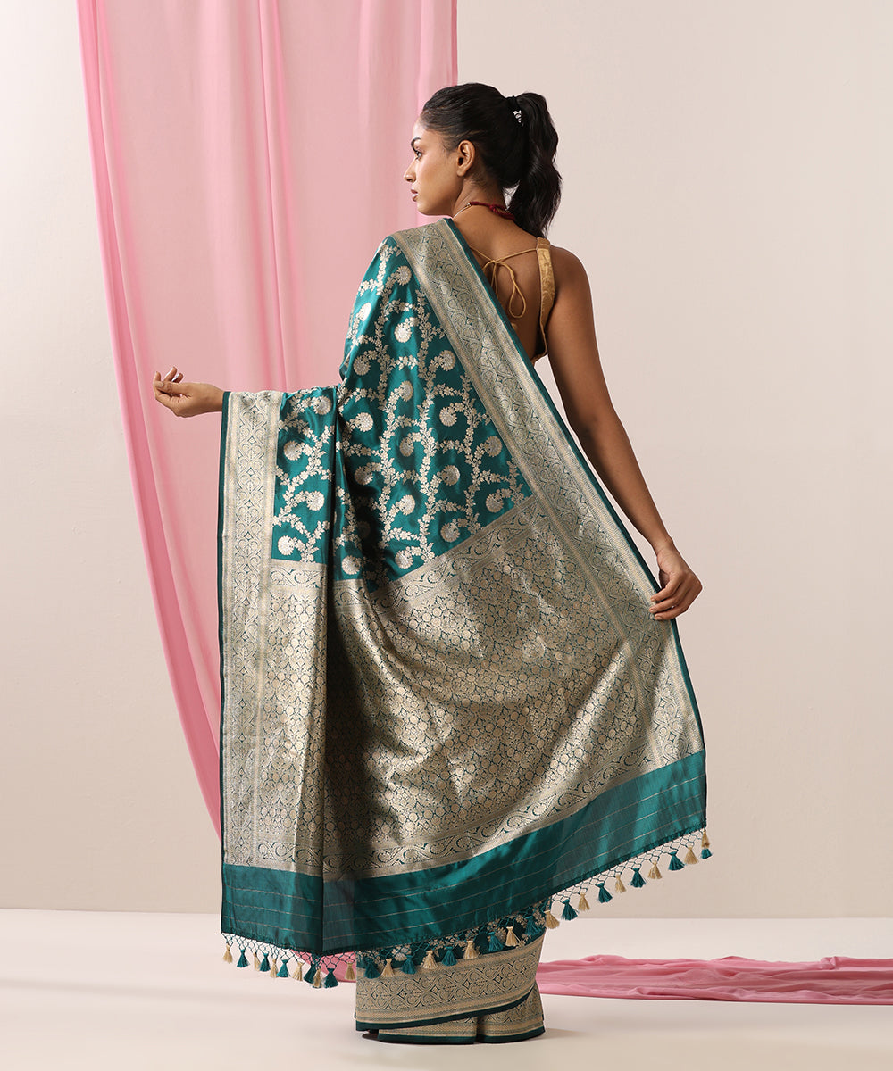 Handloom_Teal_Green_Pure_Katan_Silk_Banarasi_Saree_With_Floral_Jaal_In_Gold_And_Silver_Zari_WeaverStory_03