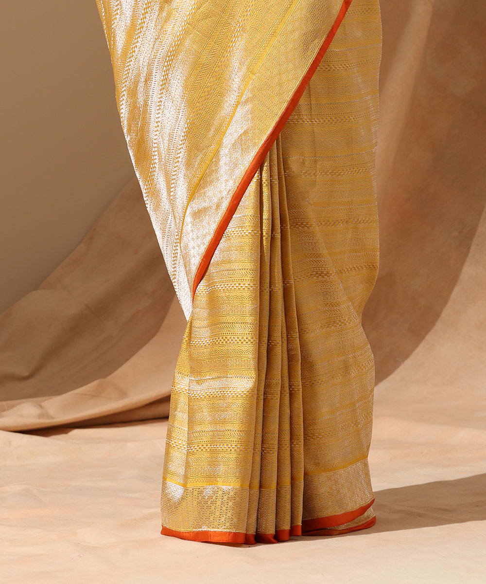 Yellow_Handloom_Pure_Satin_Silk_Kimkhab_Banarasi_Saree_With_Orange_Selvedge_WeaverStory_04