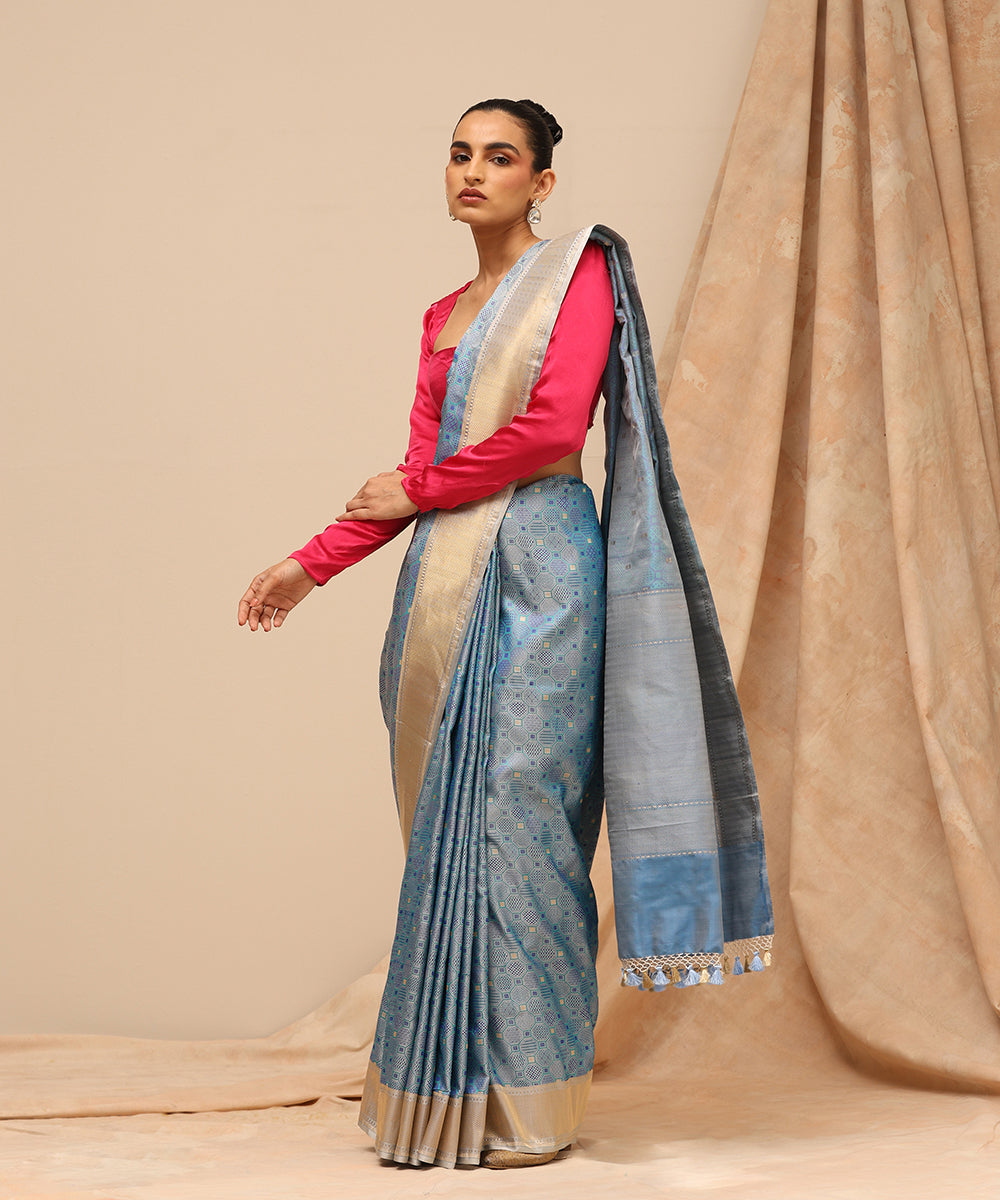 Handloom_Grey_And_Blue_Pure_Satin_Tanchoi_Silk_Banarasi_Saree_With_Zari_Border_WeaverStory_02