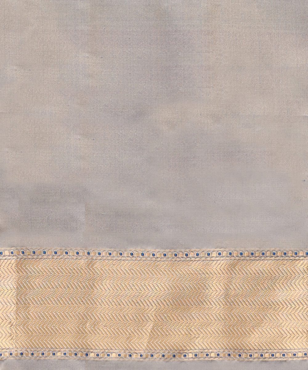 Handloom_Grey_And_Blue_Pure_Satin_Tanchoi_Silk_Banarasi_Saree_With_Zari_Border_WeaverStory_05