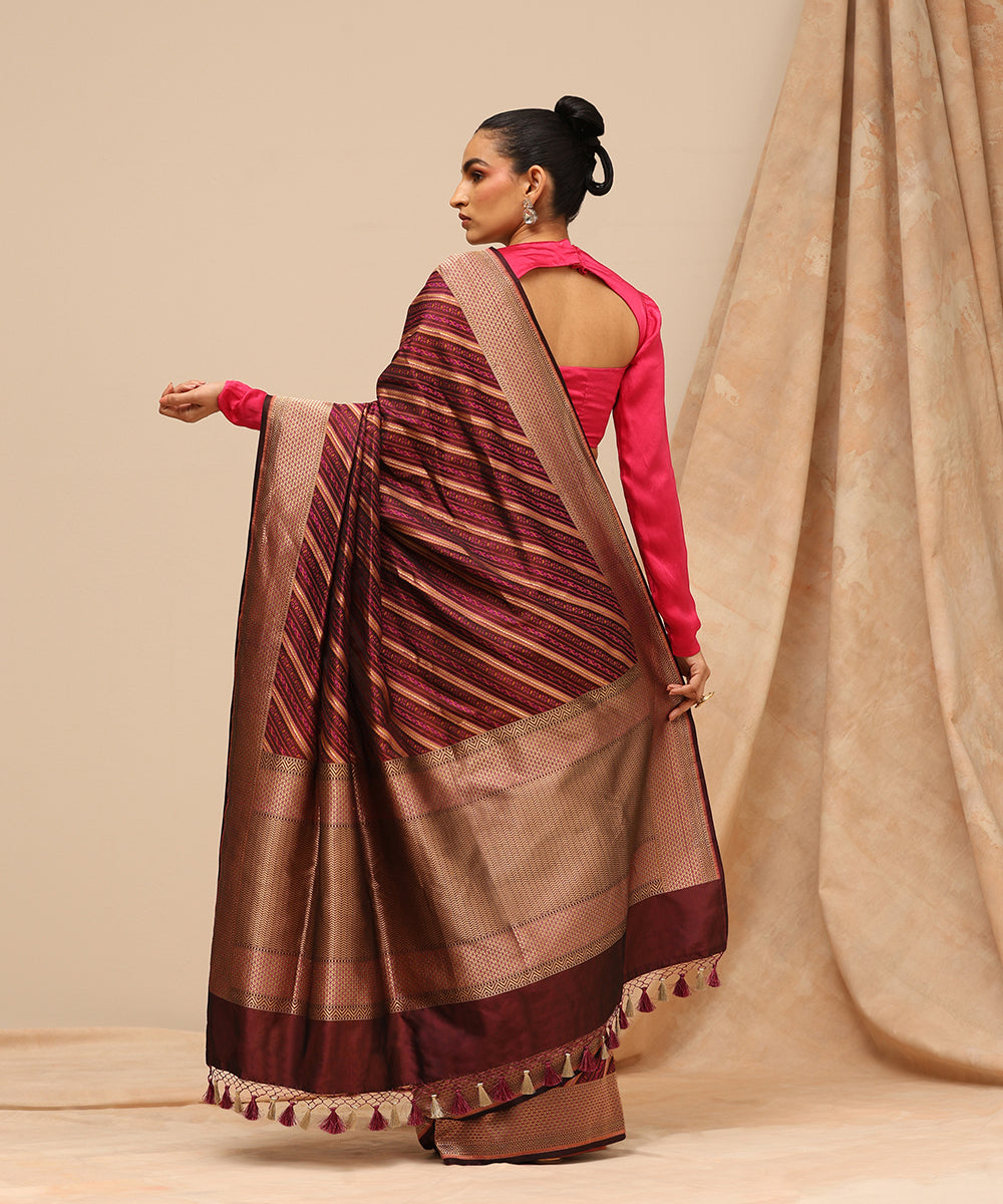Handloom_Coke_Brown_Pure_Satin_Silk_Banarasi_Saree_With_Diagonal_Stripes_WeaverStory_03