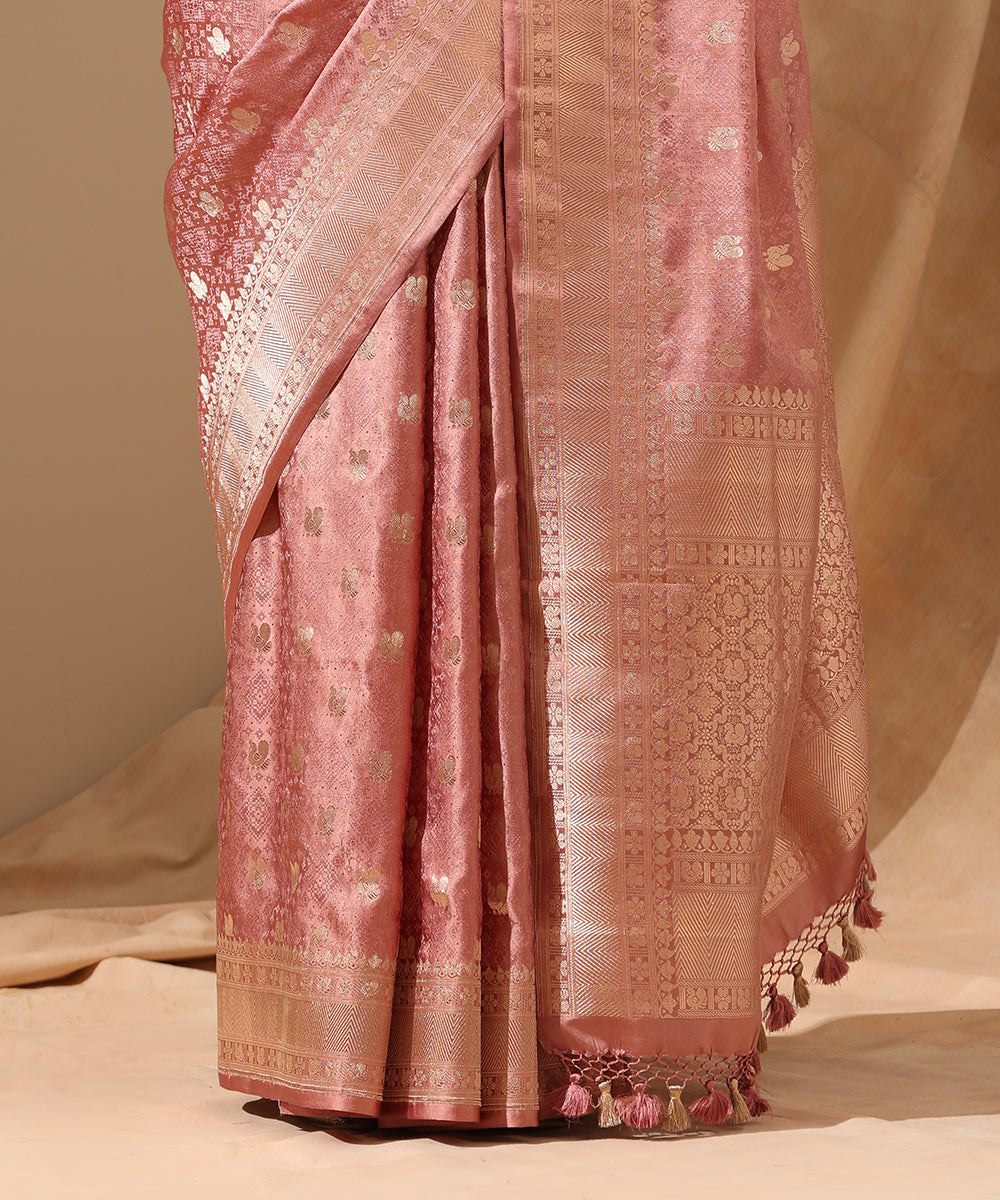 Rose_Pink_Handloom_Pure_Satin_Silk_Tanchoi_Banarasi_Saree_With_Peacock_Motifs_WeaverStory_04