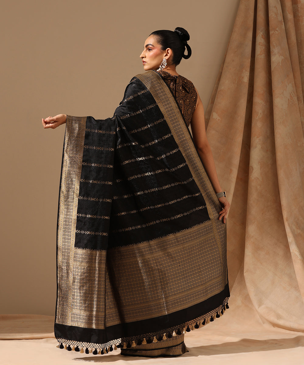 Black_Handloom_Pure_Satin_Silk_Tanchoi_Banarasi_Saree_With_Zari_Stripes_WeaverStory_03