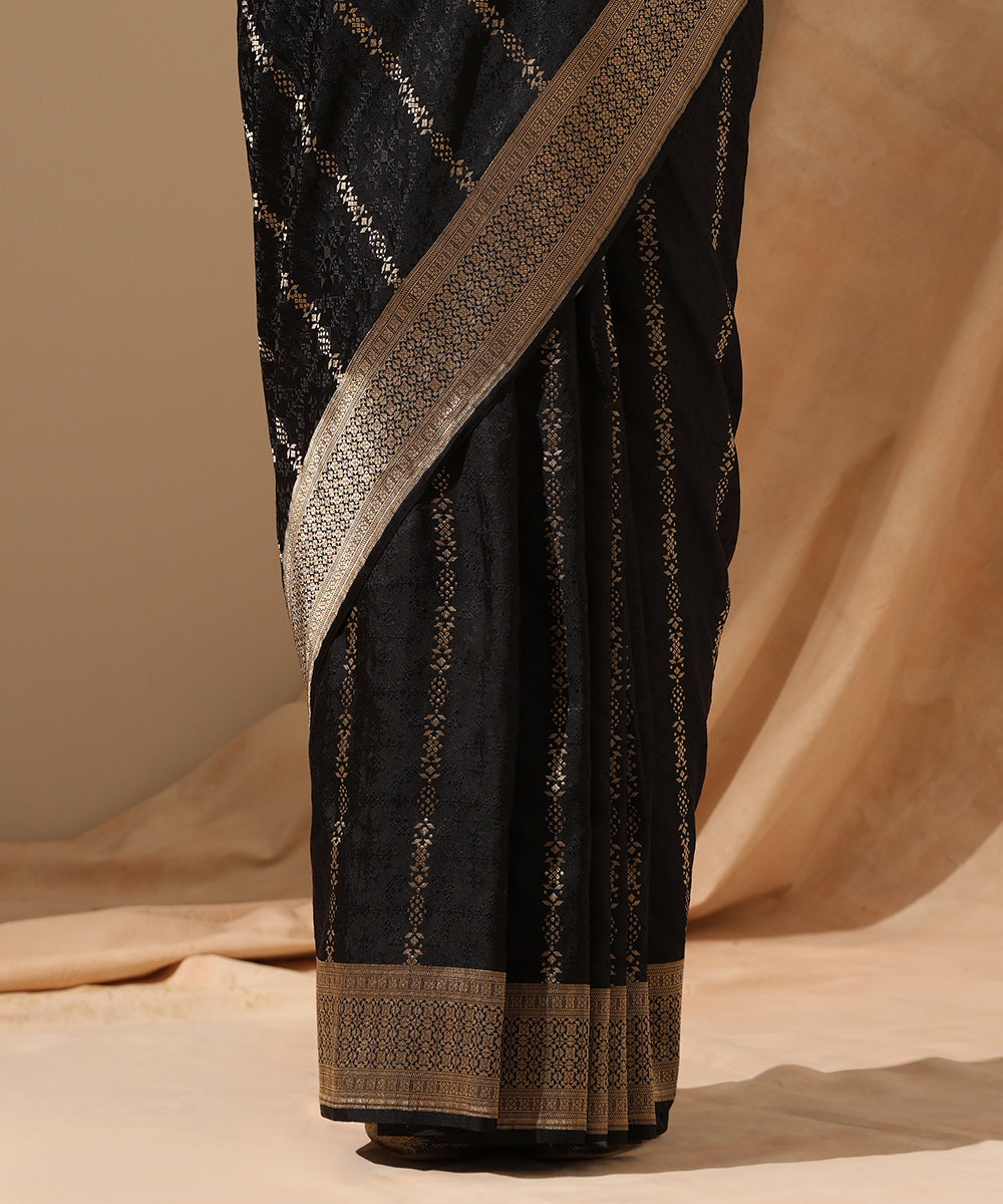 Black_Handloom_Pure_Satin_Silk_Tanchoi_Banarasi_Saree_With_Zari_Stripes_WeaverStory_04