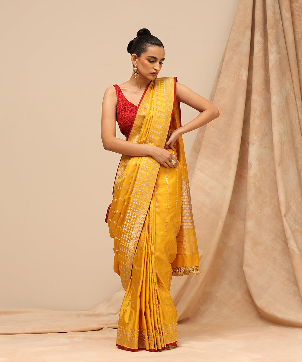 Handloom_Mustard_Pure_Satin_Silk_Tanchoi_Banarasi_Saree_With_Kadhwa_Zari_Motifs_WeaverStory_02