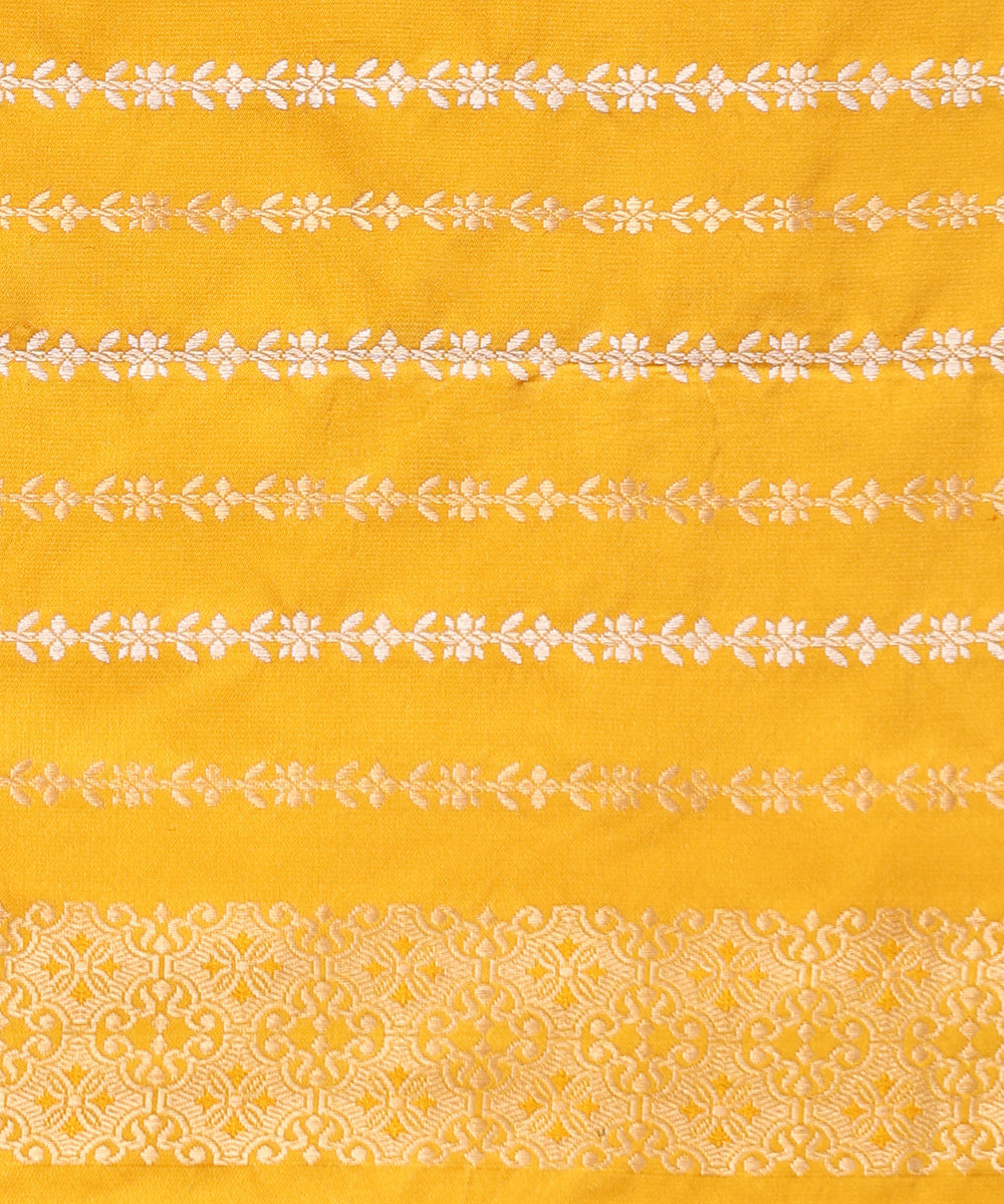 Handloom_Mustard_Pure_Satin_Silk_Tanchoi_Banarasi_Saree_With_Kadhwa_Zari_Motifs_WeaverStory_05