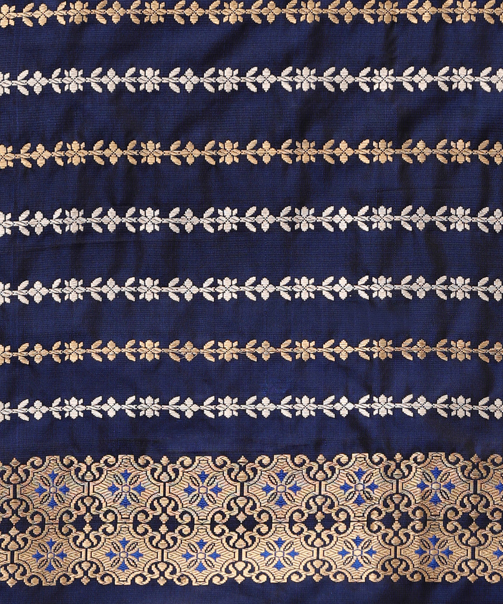 Navy_Blue_Handloom_Pure_Satin_Silk_Tanchoi_Banarasi_Saree_With_Kadhwa_Zari_Motifs_WeaverStory_05