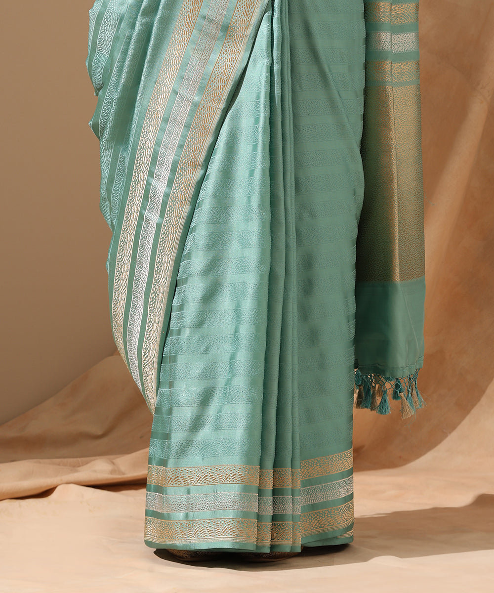 Handloom_Sage_Green_Pure_Satin_Silk_Tanchoi_Banarasi_Saree_With_Zari_Border_WeaverStory_04