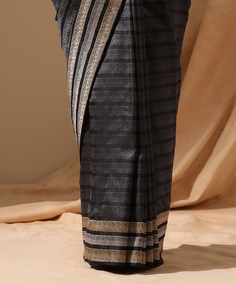 Handloom_Charcoal_Grey_And_Black_Pure_Satin_Silk_Tanchoi_Banarasi_Saree_With_Zari_Border_WeaverStory_04