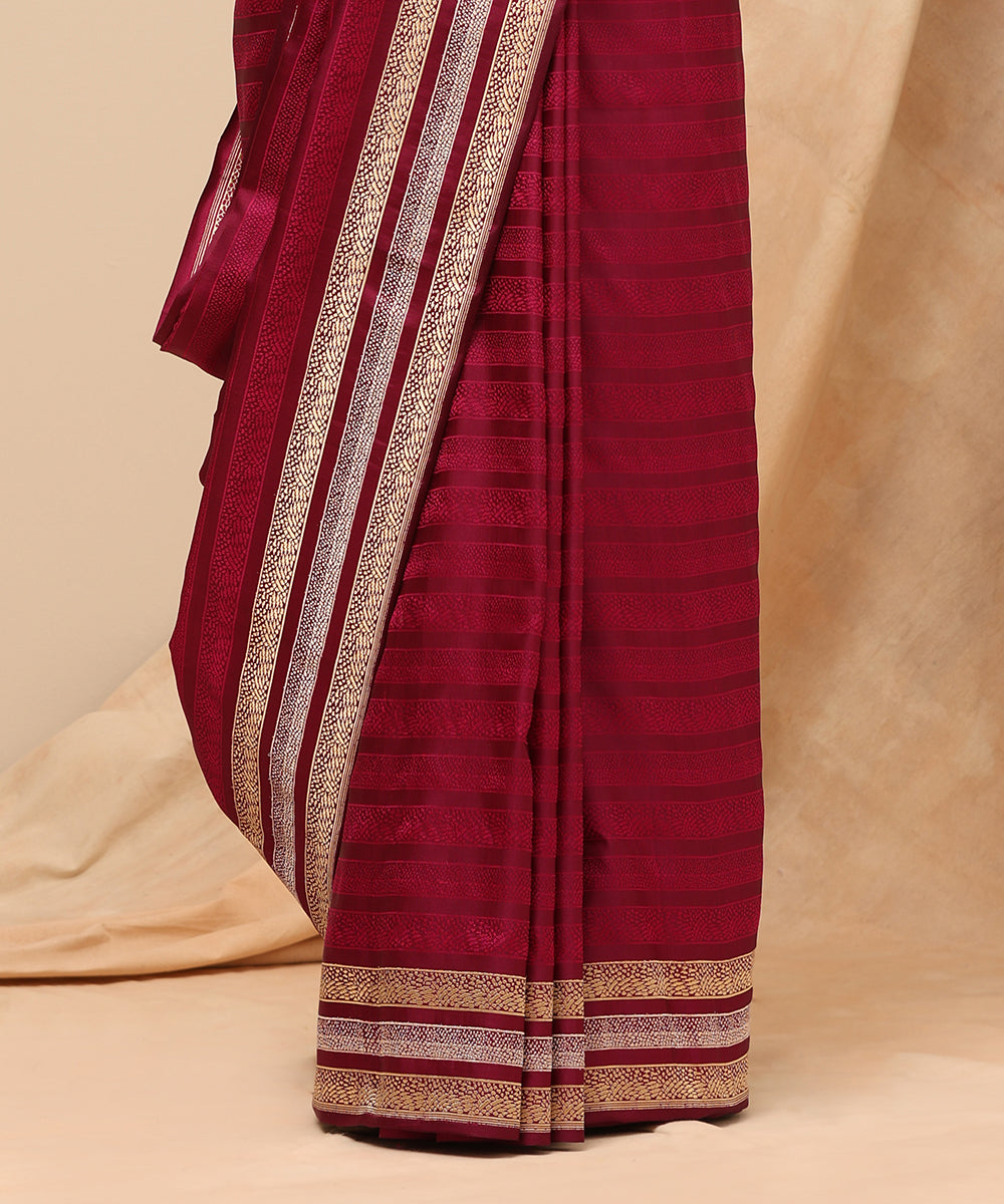 Purple_And_Pink_Handloom_Pure_Satin_Silk_Tanchoi_Banarasi_Saree_With_Zari_Border_WeaverStory_04