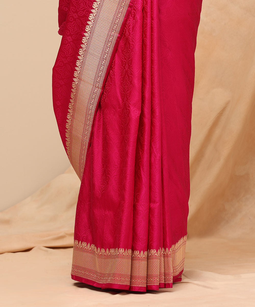 Magenta_Pink_Handloom_Pure_Satin_Silk_Tanchoi_Banarasi_Saree_With_Gold_Zari_Border_WeaverStory_04