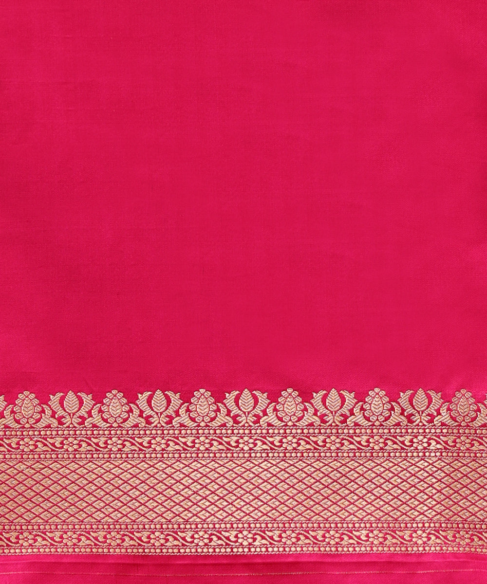 Magenta_Pink_Handloom_Pure_Satin_Silk_Tanchoi_Banarasi_Saree_With_Gold_Zari_Border_WeaverStory_05