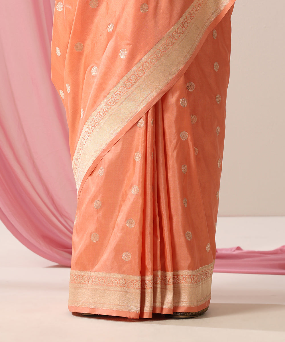 Soft_Peach_Handloom_Pure_Katan_Silk_Banarasi_Saree_With_Kadhwa_Asharfi_Booti_WeaverStory_04