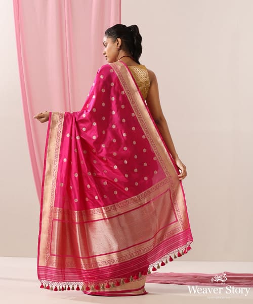 Handloom_Magenta_Pure_Katan_Silk_Banarasi_Saree_With_Kadhwa_Asharfi_Booti_WeaverStory_03