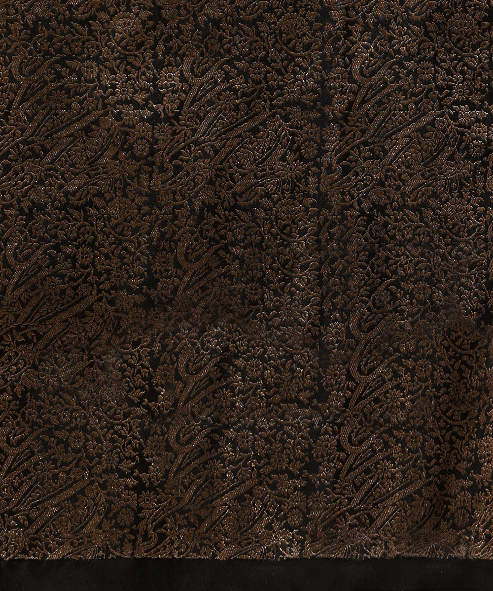 Handloom_Black_Pure_Katan_Silk_Kadhwa_Banarasi_Saree_With_Paisleys_On_Border_WeaverStory_05