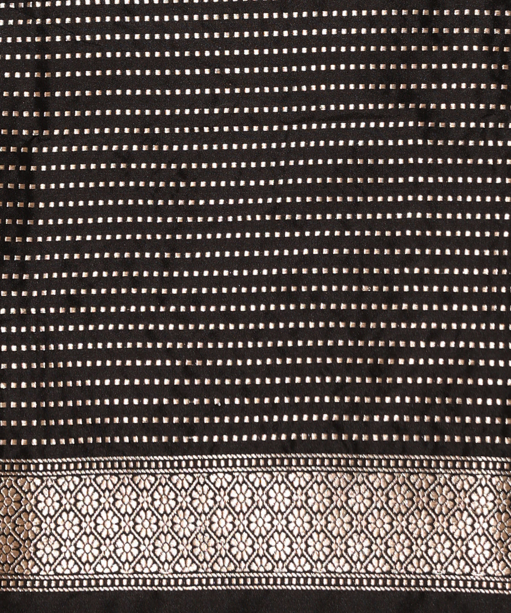 Black_Handloom_Pure_Katan_Silk_Kadhwa_Banarasi_Saree_With_Paisleys_On_A_Broad_Border_WeaverStory_05