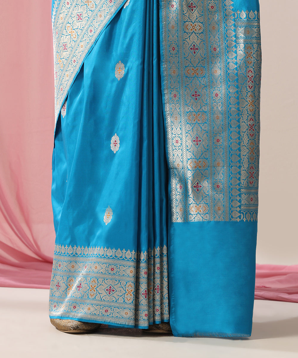 Handloom_Turquoise_Blue_Pure_Katan_Silk_Banarasi_Saree_With_Meenakari_And_Kadhwa_Boota_WeaverStory_04