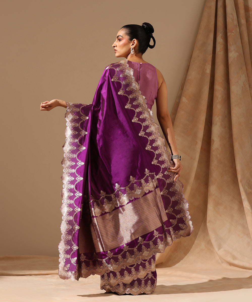 Handloom_Purple_Pure_Katan_Silk_Banarasi_Saree_With_Scalloped_Border_WeaverStory_03