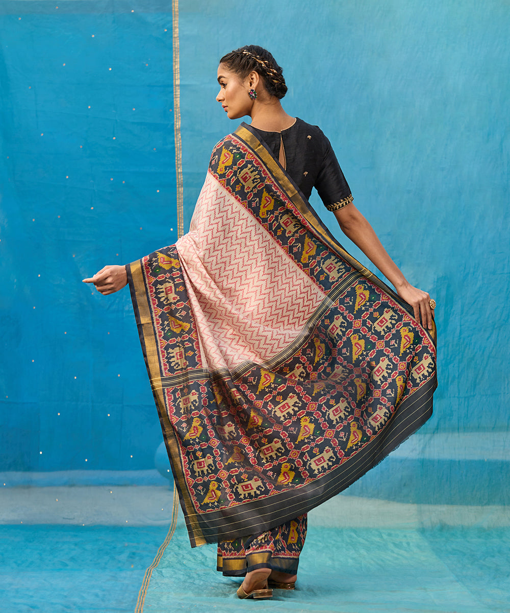Handloom_White_And_Red_Pure_Mulberry_Silk_Ikat_Patola_Saree_With_Black_Border_And_Palla_WeaverStory_03