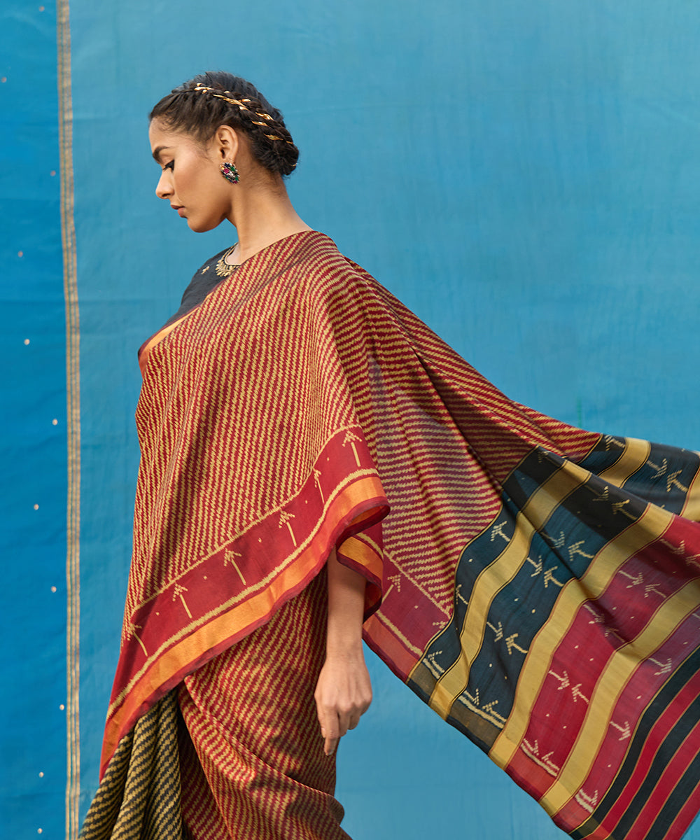 Maroon_Handloom_Pure_Mulberry_Silk_Ikat_Patola_Saree_With_Border_And_Palla_WeaverStory_02