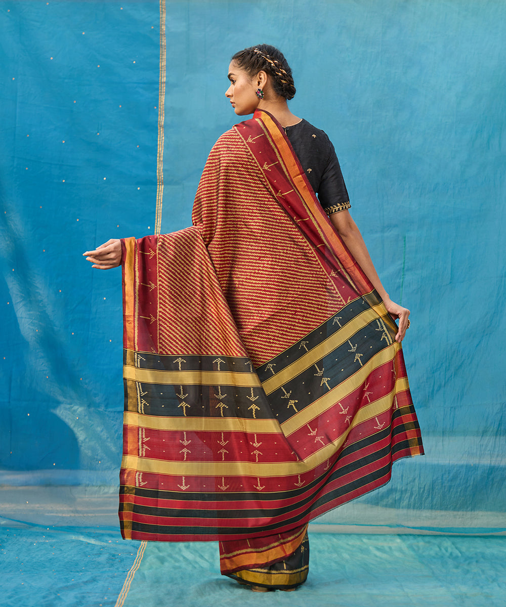 Maroon_Handloom_Pure_Mulberry_Silk_Ikat_Patola_Saree_With_Border_And_Palla_WeaverStory_03