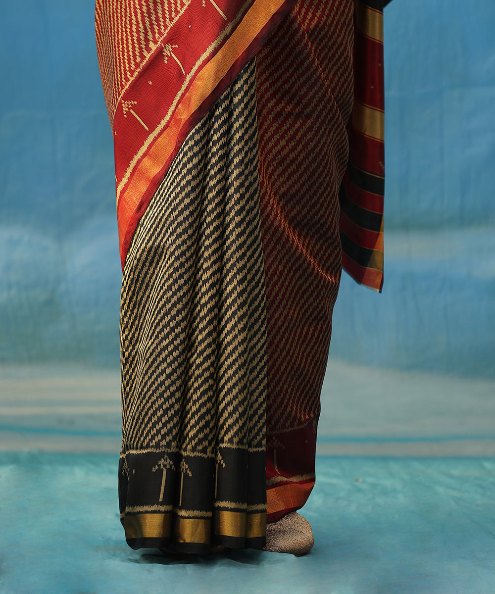 Maroon_Handloom_Pure_Mulberry_Silk_Ikat_Patola_Saree_With_Border_And_Palla_WeaverStory_04