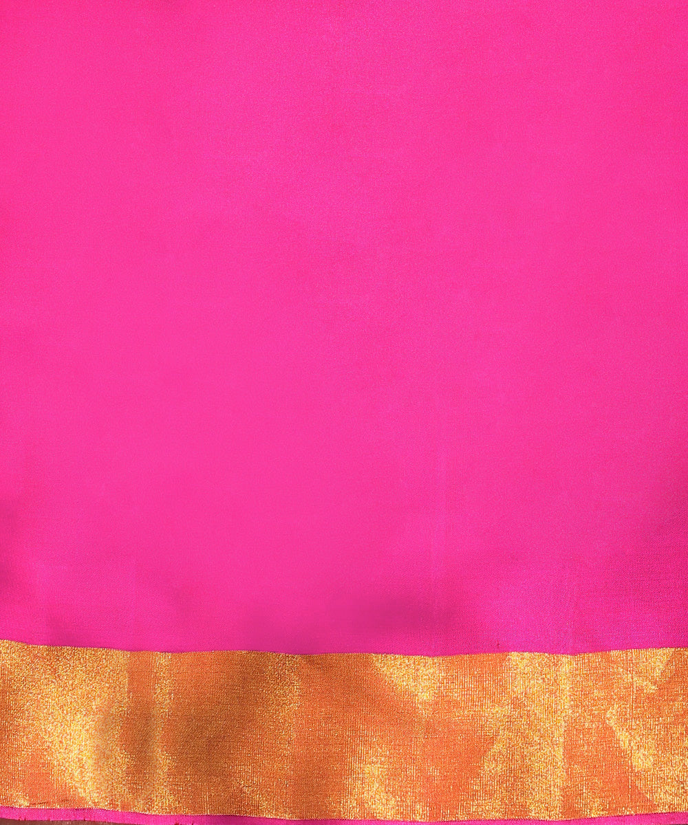 Purple_And_Pink_Handloom_Pure_Mulberry_Silk_Patola_Saree_With_Deer_Motifs_WeaverStory_05