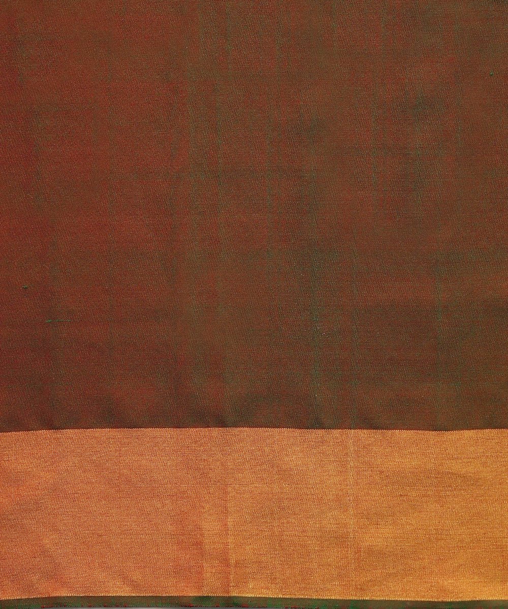 Green_And_Red_Handloom_Pure_Mulberry_Silk_Ikat_Patola_Saree_With_Deer_Motifs_WeaverStory_05