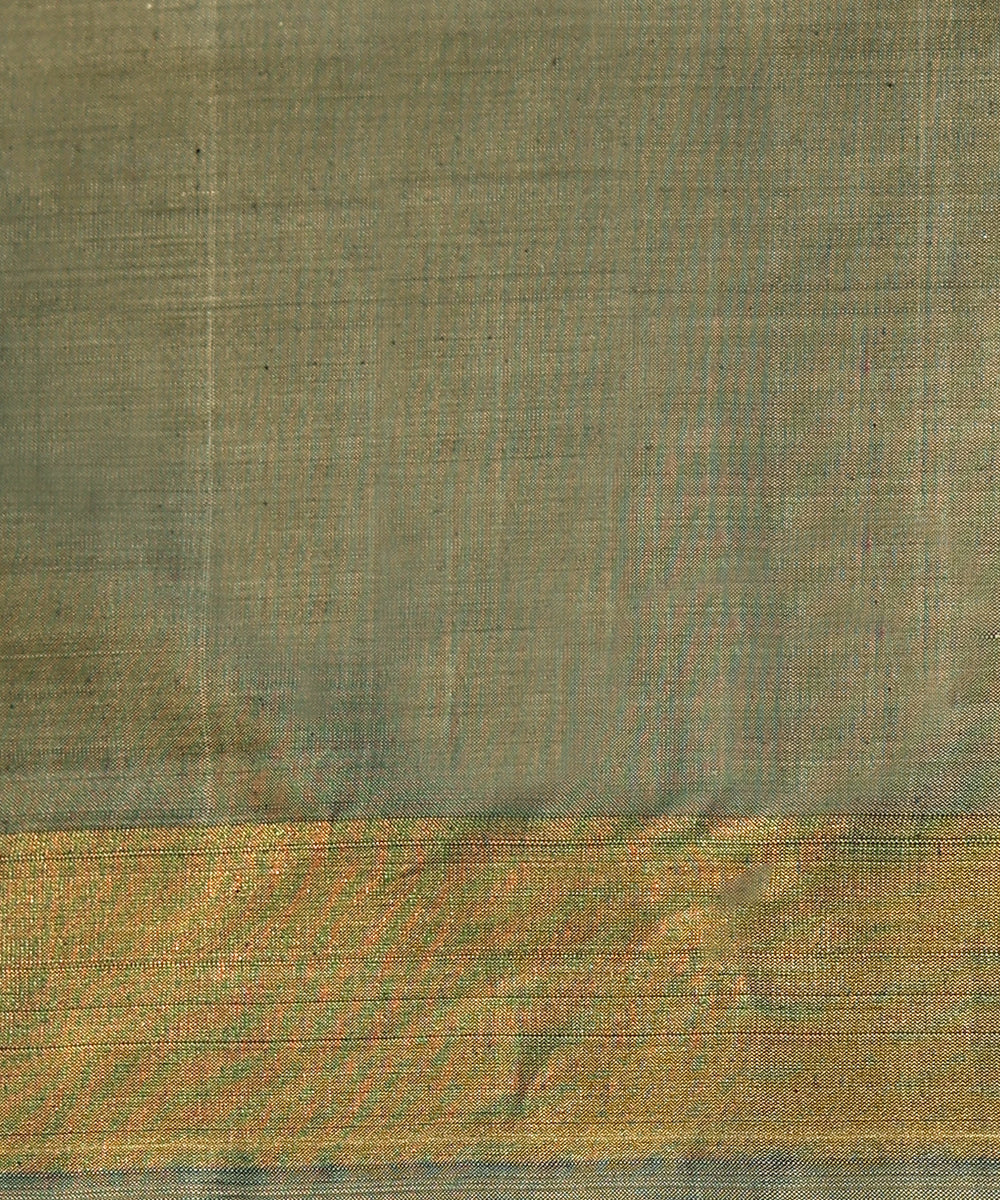 Handloom_Grey_And_Pale_Yellow_Pure_Mulberry_Silk_Ikat_Patola_Saree_With_Tissue_Border_WeaverStory_05