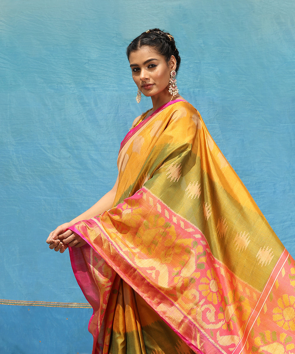 Pink_And_Green_Handloom_Pure_Mulberry_Silk_Ikat_Patola_Saree_With_Tissue_Border_WeaverStory_02