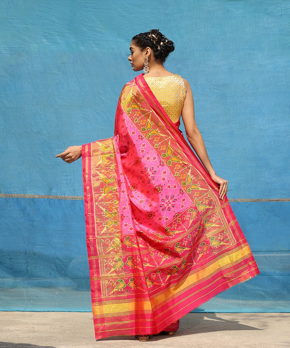 Handloom_Candy_Pink_Pure_Mulberry_Silk_Ikat_Patola_Saree_With_Hot_Pink_Border_WeaverStory_03
