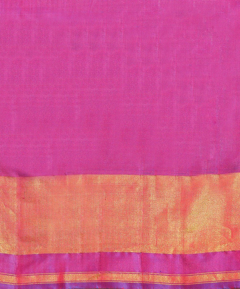 Peach_And_Purple_Handloom_Pure_Mulberry_Silk_Ikat_Patola_Saree_WeaverStory_05