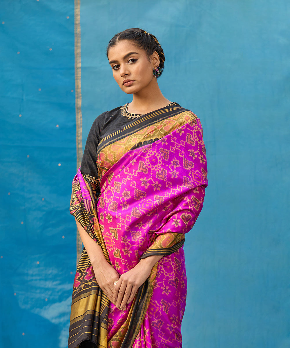 Magenta_And_Black_Handloom_Pure_Mulberry_Silk_Ikat_Patola_Saree_WeaverStory_02