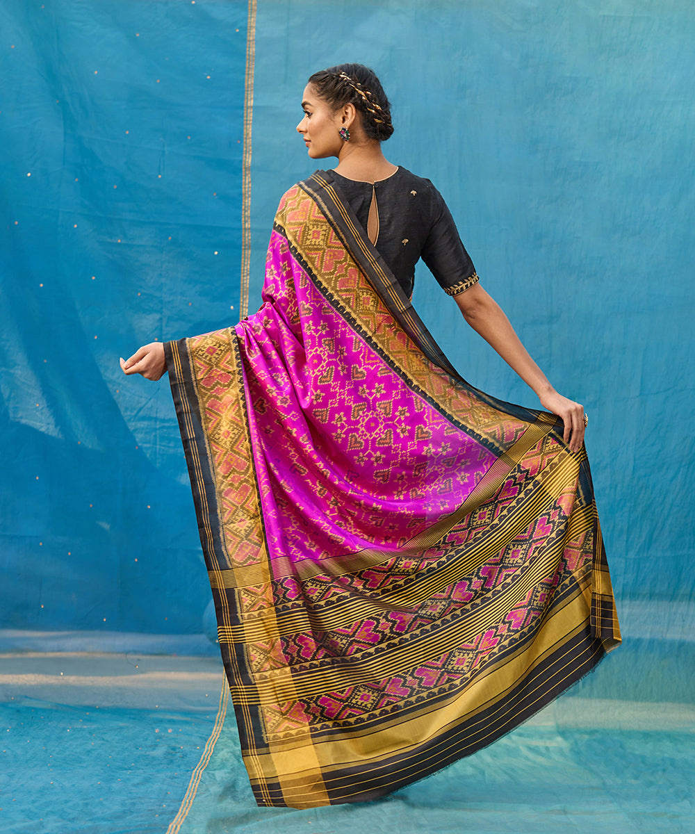 Magenta_And_Black_Handloom_Pure_Mulberry_Silk_Ikat_Patola_Saree_WeaverStory_03