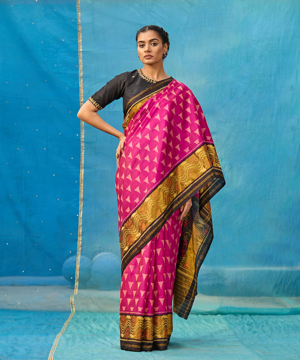 Pink_And_Black_Handloom_Pure_Mulberry_Silk_Ikat_Patola_Saree_With_Tissue_Border_WeaverStory_01