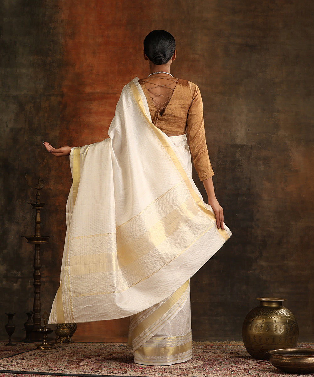 White_Handloom_Pure_Silk_Venkatgir_Revival_Saree_With_Zari_Checks_And_Petu_Border_WeaverStory_03